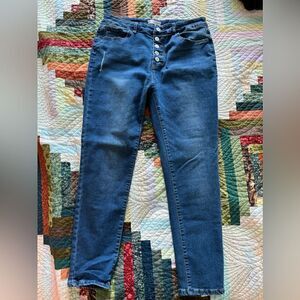 🌞 Button Detail Dark Wash Skinny Jeans